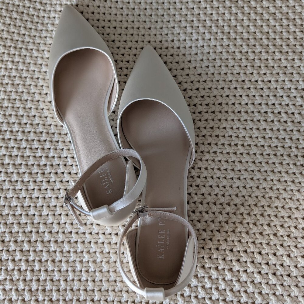 Sz8 Kailee P. Satin Pointy Toe Flats with Ankle Strap - new